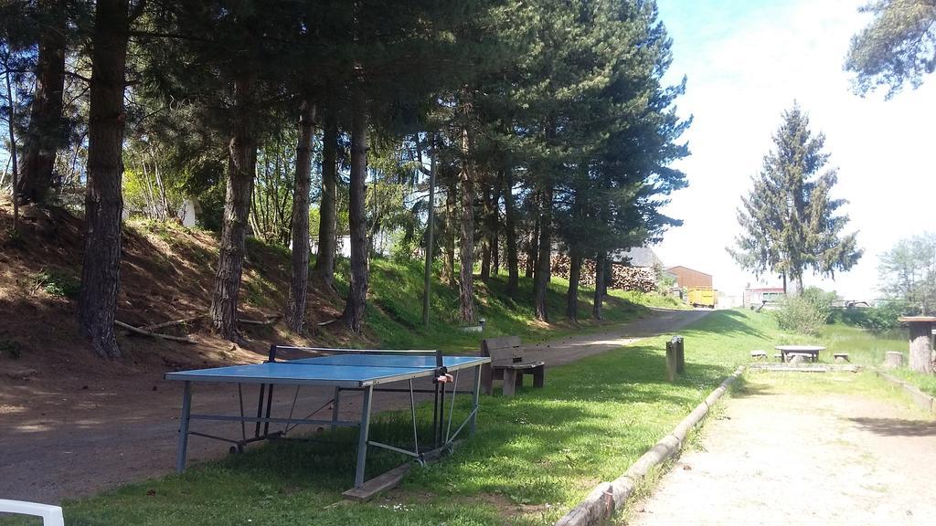 Camping De Flechat Orcival Exterior photo