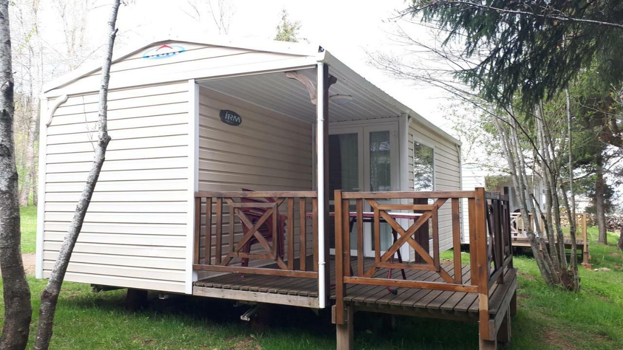Camping De Flechat Hotel Orcival Exterior photo